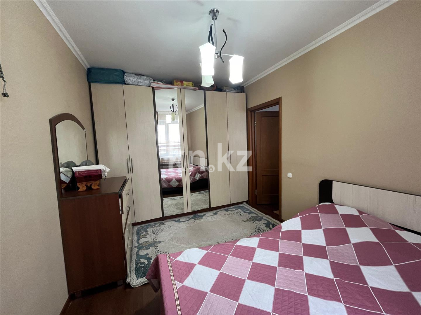 Продажа 5-комнатной квартиры, 94 м², мкр-н Голубые Пруды - Продажа  пятикомнатных квартир в Караганде фото 14 из 33