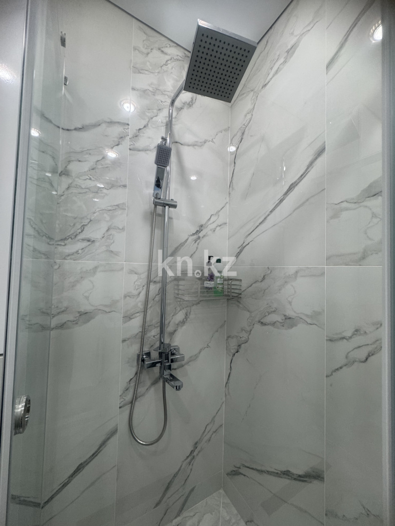 Аренда 1-комнатной квартиры посуточно, 51 м², ул. Курмангазы, дом  98 - Аренда жилой и коммерческой недвижимости в Уральске фото 8 из 10