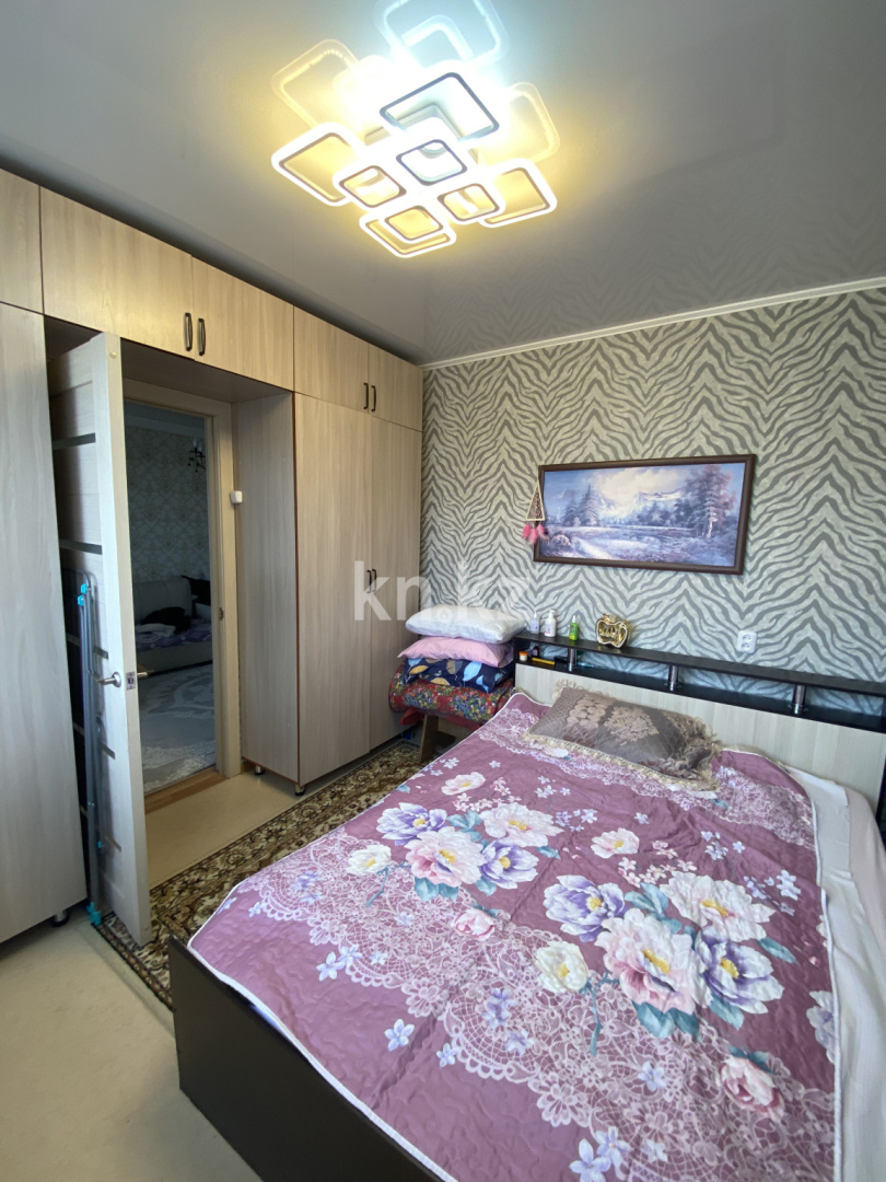 Продажа 3-комнатной квартиры, 48.3 м², мкр-н Восток-2, дом  13 - Продажа квартир в Караганде фото 3 из 13