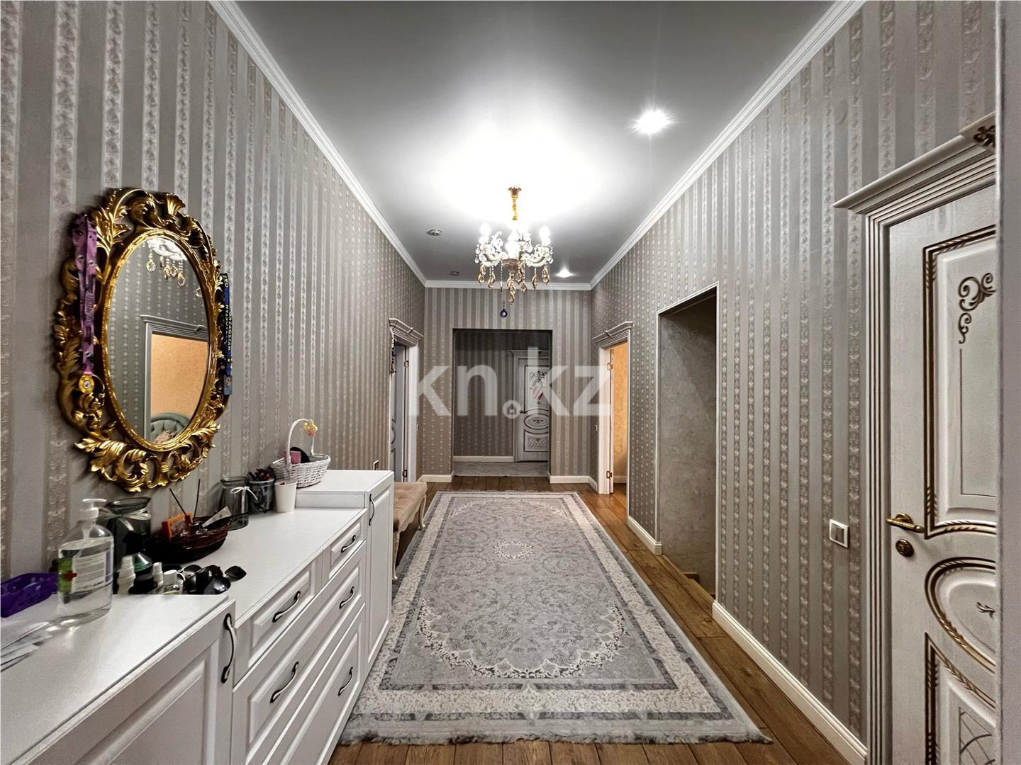 Продажа 7-комнатного дома, 320 м², ул. Кабжанова - Продажа домов, коттеджей в Караганде фото 21 из 36