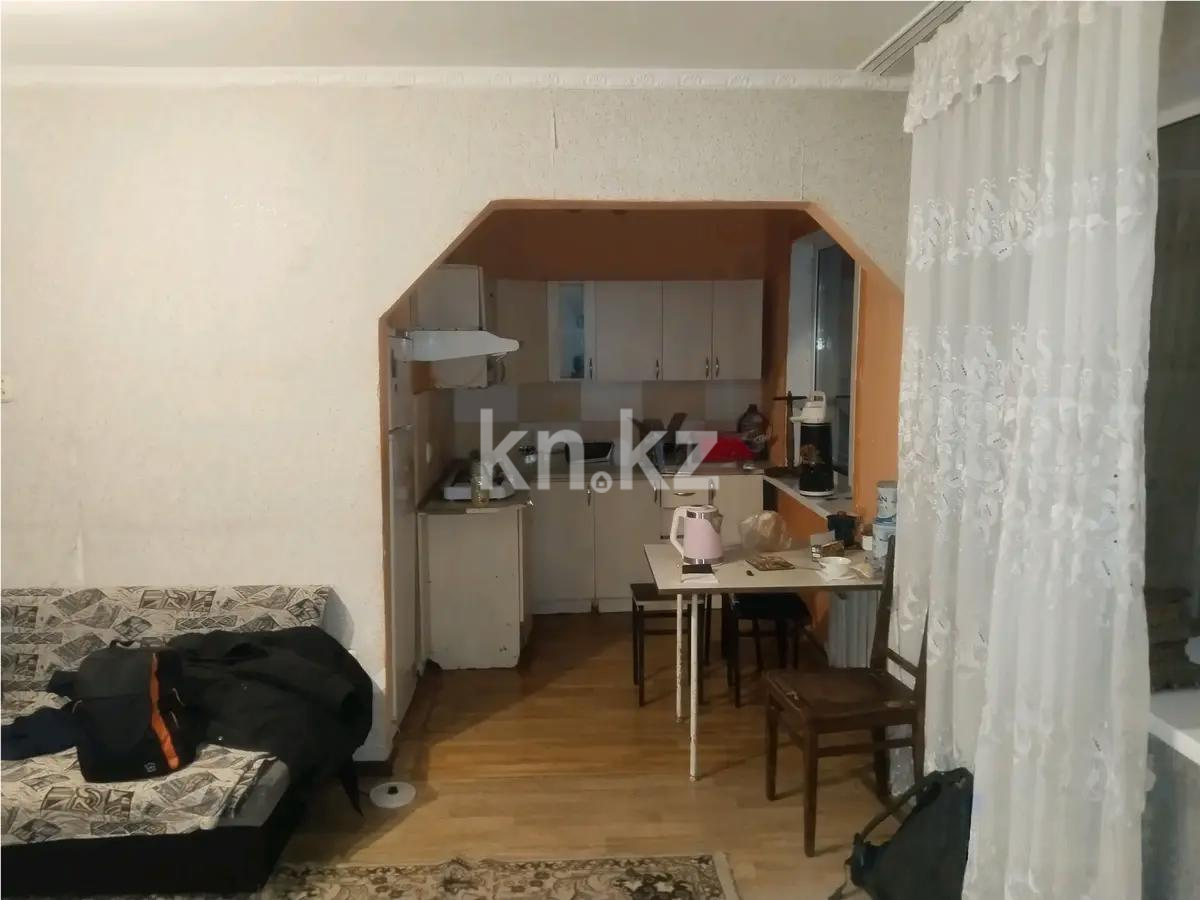 Продажа 3-комнатной квартиры, 48 м², мкр-н 16, дом  5 - Продажа  трехкомнатных квартир в Караганде без посредников с фото фото 2 из 2