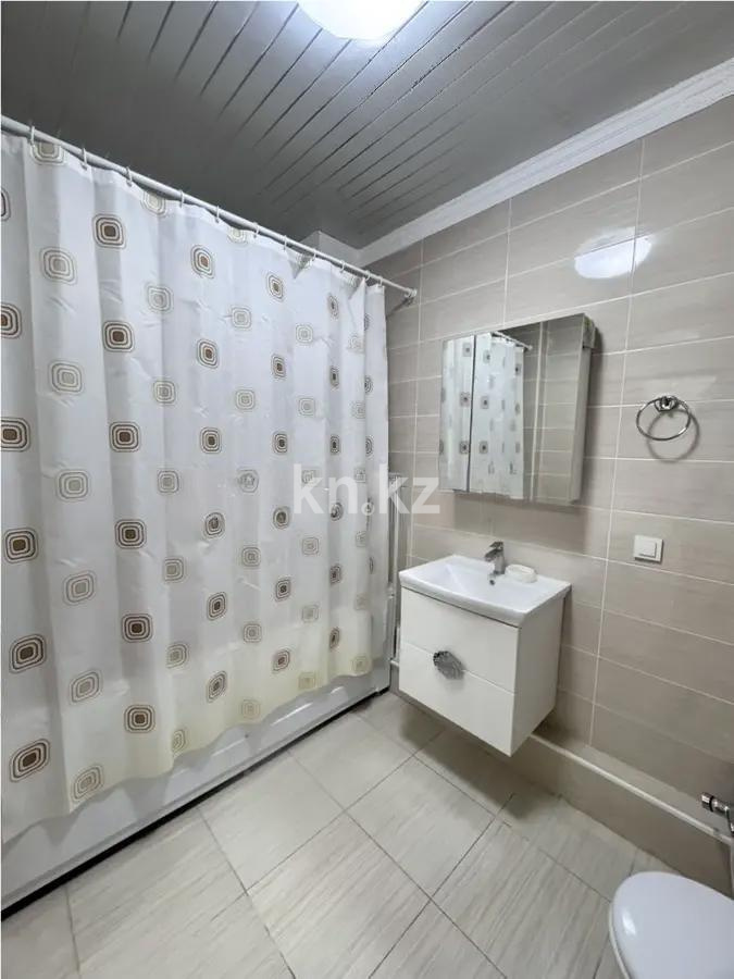 Продажа 2-комнатной квартиры, 65 м², ул. Аманжолова, дом  28/1 в Астане - фото 4