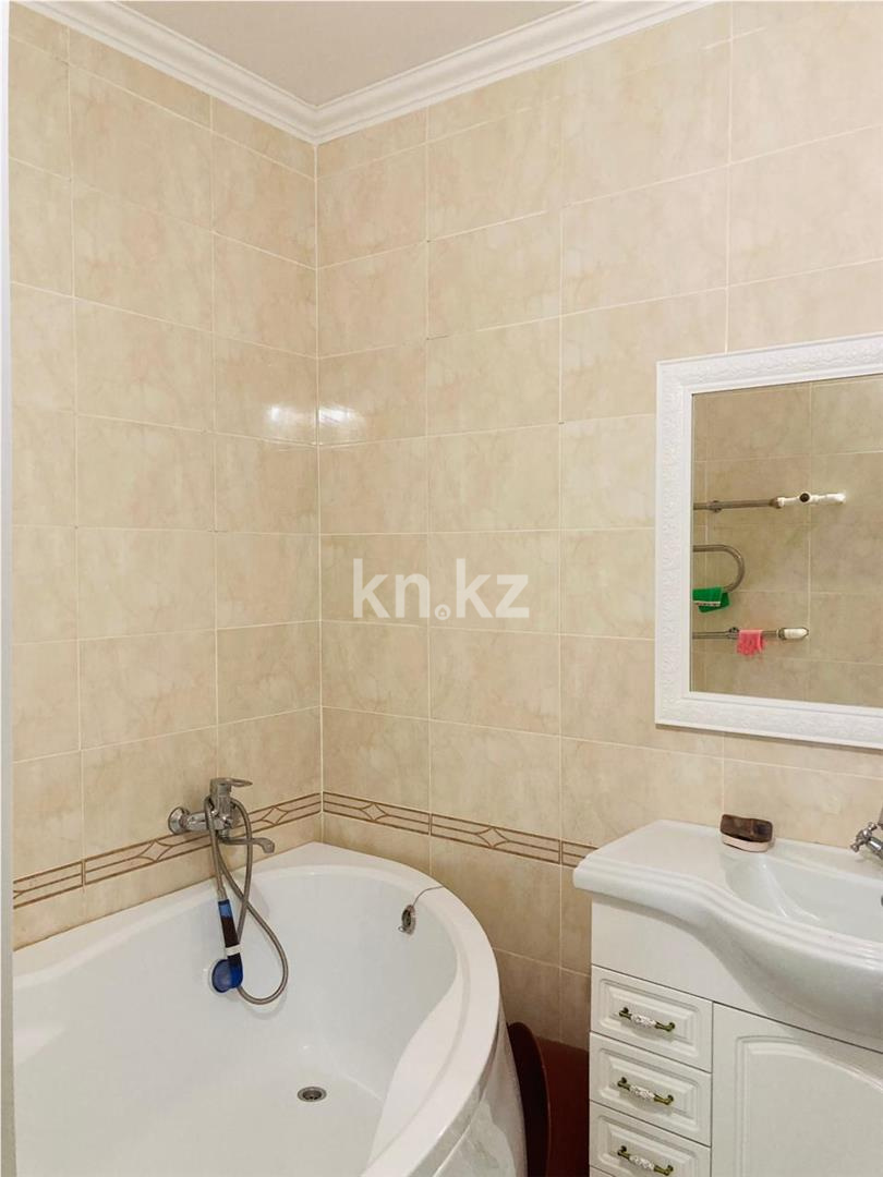 Продажа 5-комнатной квартиры, 179 м², мкр-н Голубые Пруды - Продажа  пятикомнатных квартир в Караганде фото 16 из 28