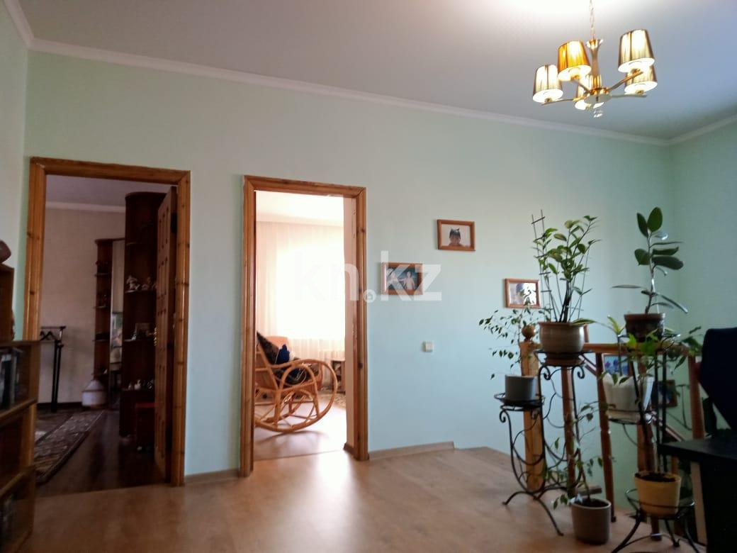 Продажа 5-комнатного дома, 274.6 м², ул. Доскея - Продажа домов, коттеджей в Караганде фото 12 из 26
