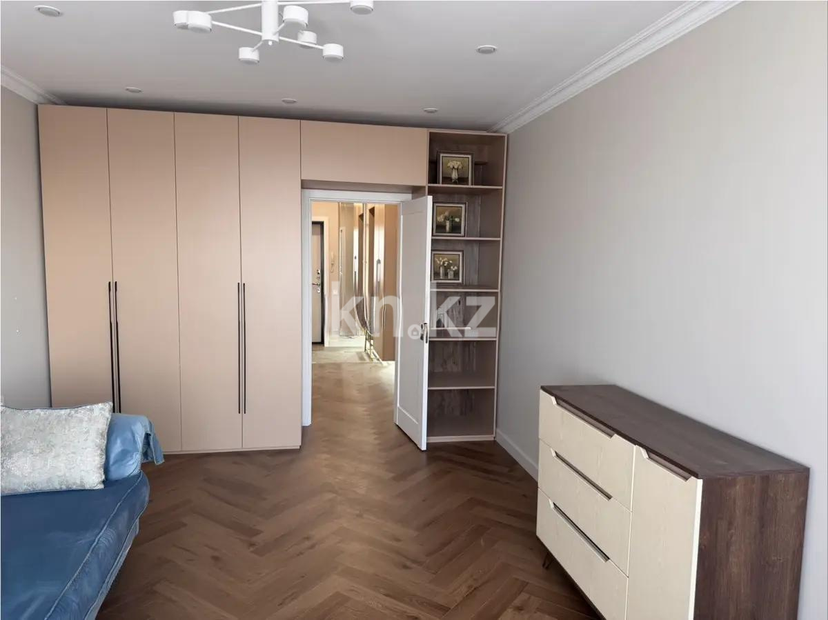 Продажа 3-комнатной квартиры, 74 м², ул. Халиуллина, дом  196/17 в Алматы - фото 4