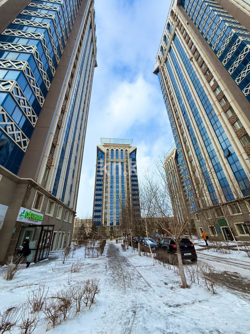 Продажа 4-комнатной квартиры, 106 м², ул. Куанышбаева, дом  9/2 - Продажа квартир в Казахстане фото 3 из 40