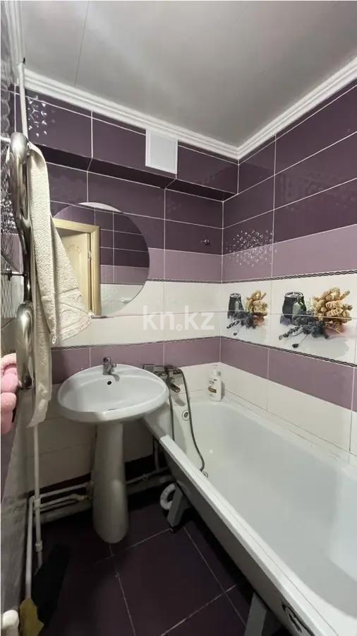 Продажа 2-комнатной квартиры, 44 м², мкр-н 16, дом  17 в Караганде - фото 4