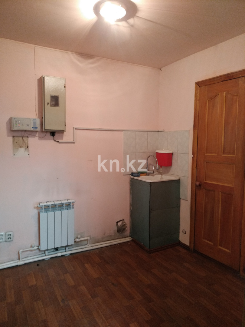 Аренда , пр. Сейфуллина, дом  1/2 - Аренда офисных и торговых помещений в Караганде с фото фото 3 из 9