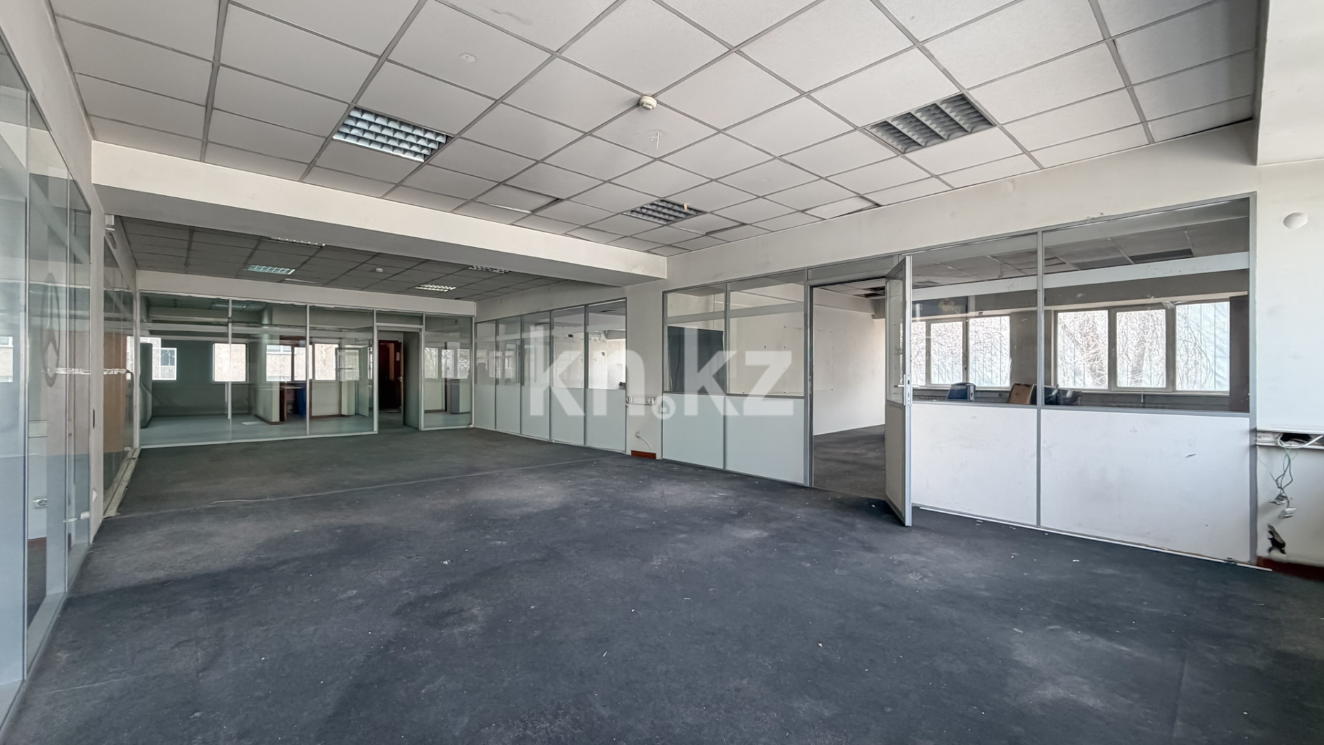 Продажа помещения, 911 м² - Продажа офисных и торговых помещений в Казахстане - страница 2 фото 27 из 40