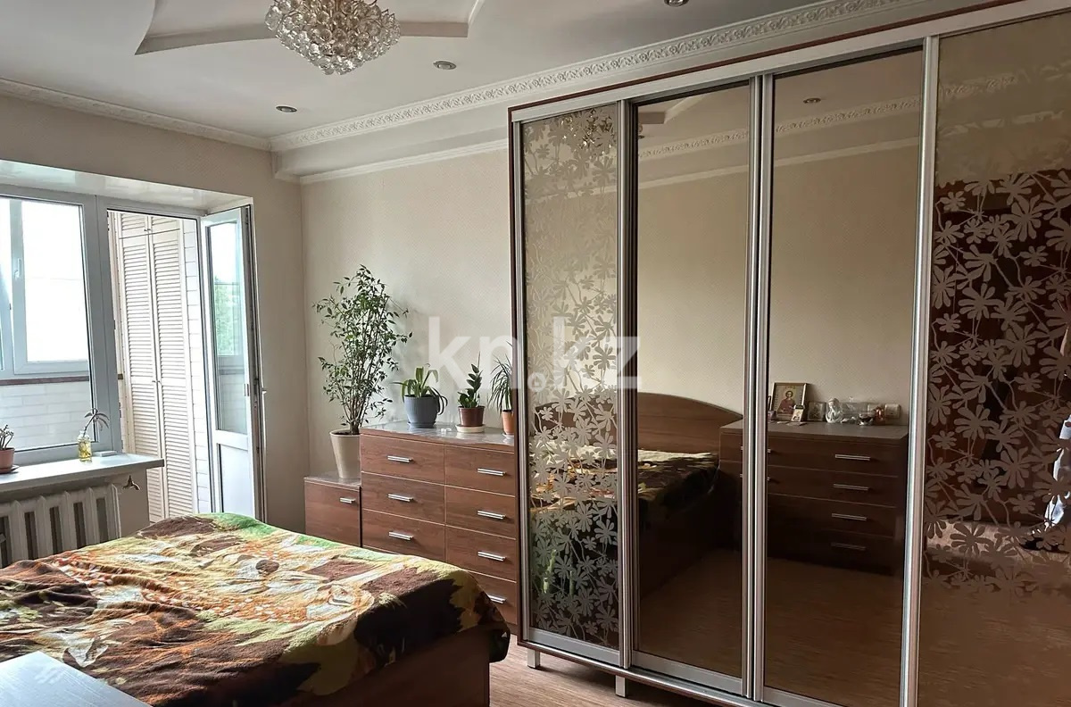 Продажа 4-комнатной квартиры, 76 м², ул. Радостовца - Продажа  четырехкомнатных квартир в Алматы с фото фото 1 из 3