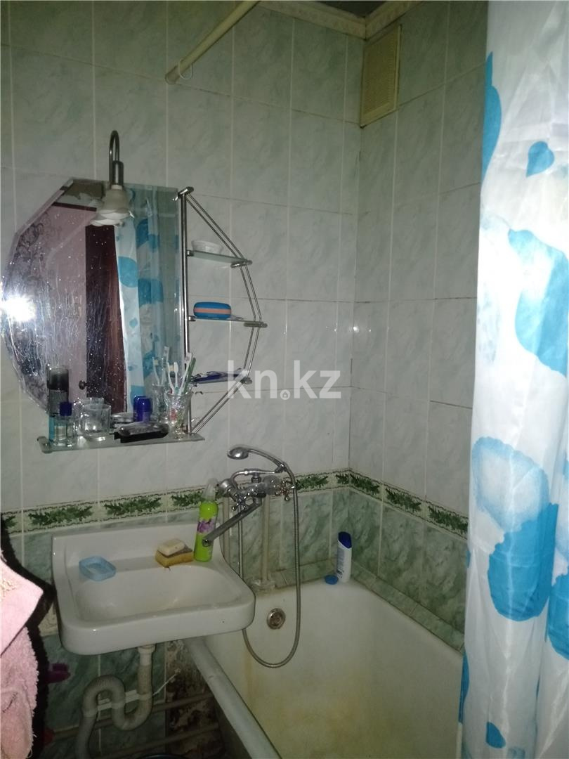 Продажа 4-комнатной квартиры, 61 м², ул. 6-й мик-н в Темиртау - фото 8