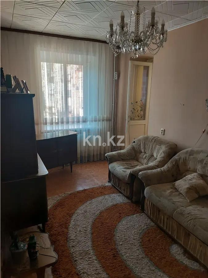 Продажа 3-комнатной квартиры, 52 м², ул. Аманжолова, дом  59 - Продажа квартир в Караганде фото 1 из 6