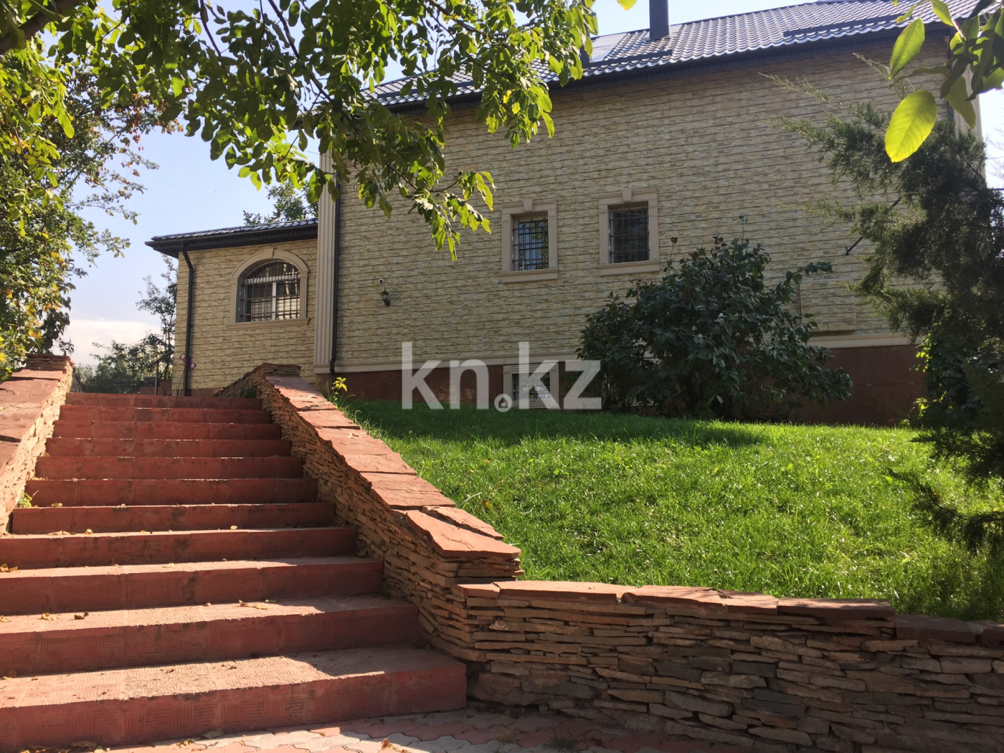 Продажа 6-комнатного дома, 240 м², ул. Есенберлина - Продажа домов, коттеджей в Алматы без посредников фото 7 из 33