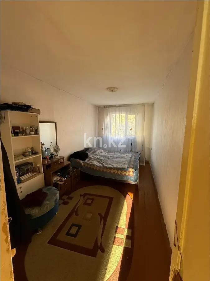 Продажа 3-комнатной квартиры, 59 м², мкр-н 4, дом  3 в Алматы - фото 2