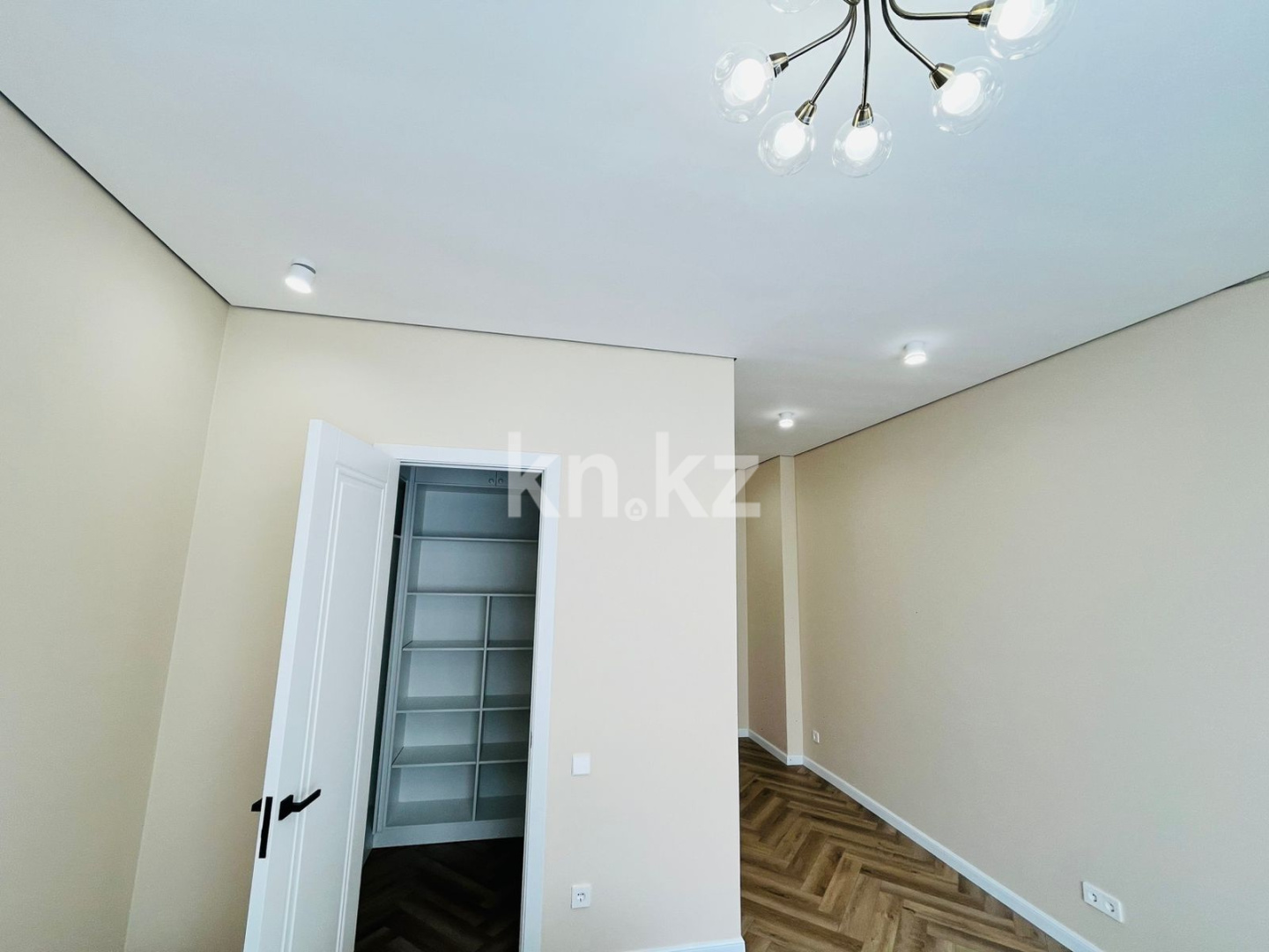 Продажа 3-комнатной квартиры, 104.6 м², ул. Бокейхана, дом  16/3 в Астане - фото 5