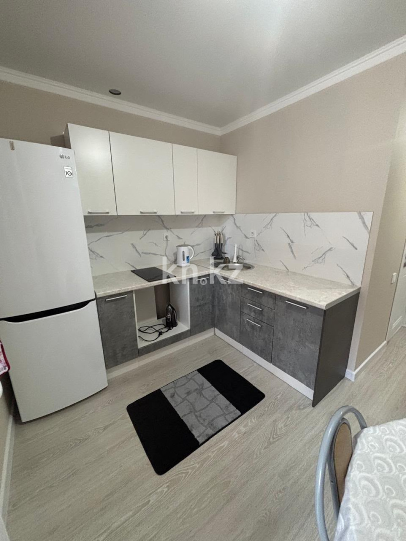 Аренда 1-комнатной квартиры, 40 м² в Астане