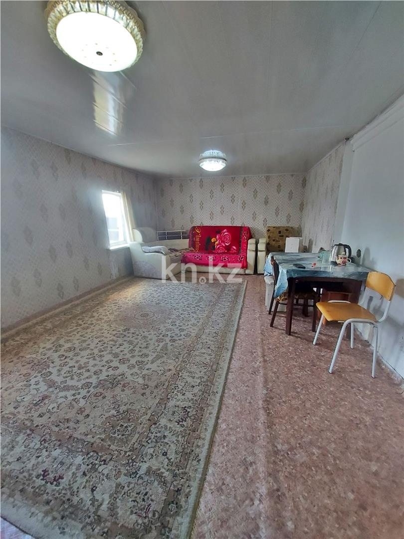 Продажа 3-комнатного дома, 90 м², ул. Жекибаева, дом  83 - Продажа  трехкомнатных домов, коттеджей в Караганде фото 1 из 13