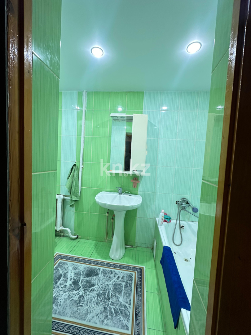 Продажа 6-комнатного дома, 280 м², ул. Жакана Смакова, дом  64 - Продажа домов и коттеджей в Караганде без посредников фото 8 из 10