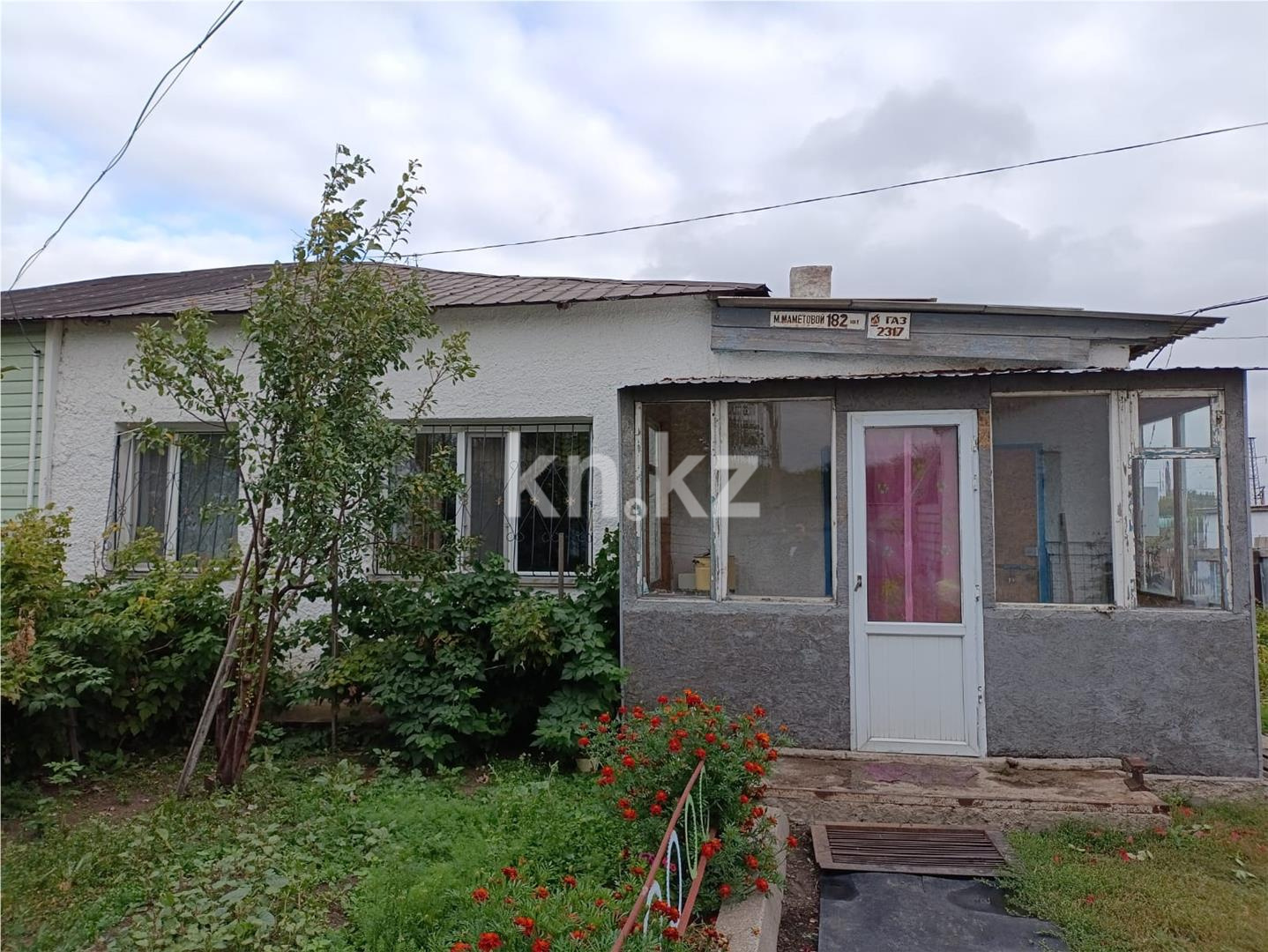 Продажа 4-комнатного дома, 80.4 м² - Продажа домов, коттеджей в Караганде - страница 4 фото 1 из 13