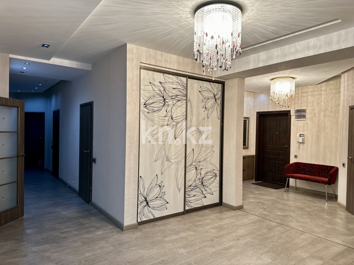 Продажа 4-комнатной квартиры, 159 м², бул. Бухар Жырау, дом  27/5в - ул. Маркова - Продажа квартир в Алматы фото 11 из 24