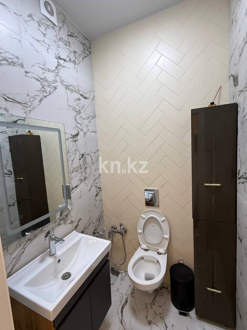 Продажа 3-комнатной квартиры, 103 м², ул. Нурмагамбетова в Алматы - фото 10