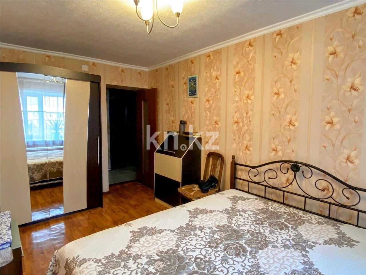 Продажа 4-комнатной квартиры, 75 м², мкр-н 19 - Продажа  четырехкомнатных квартир в Караганде фото 4 из 11