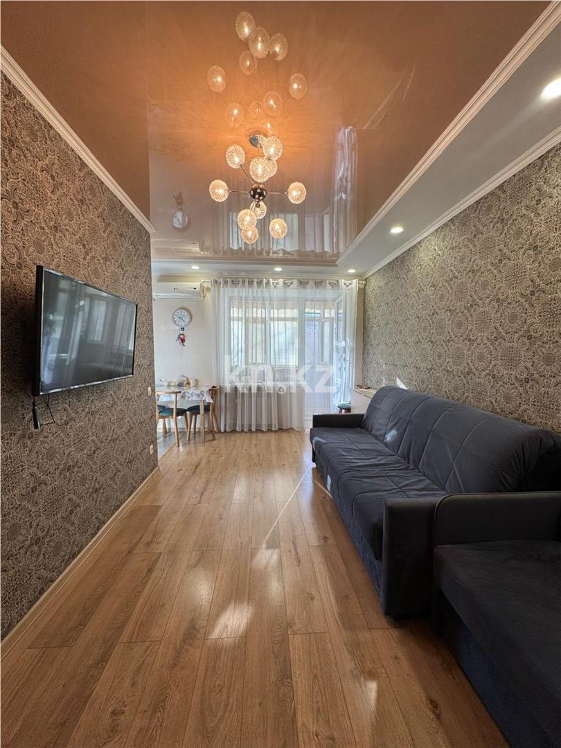 Продажа 1-комнатной квартиры, 30 м², пр. Бухар-жырау - Продажа квартир в Караганде фото 1 из 10