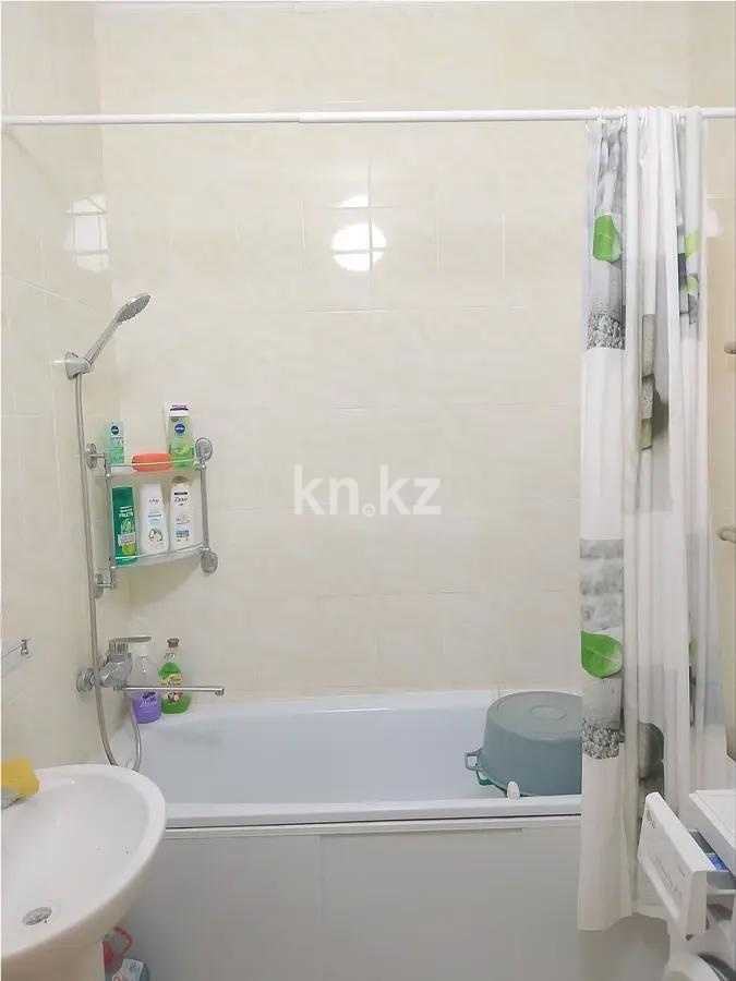 Продажа 4-комнатной квартиры, 99.4 м² в Астане - фото 4