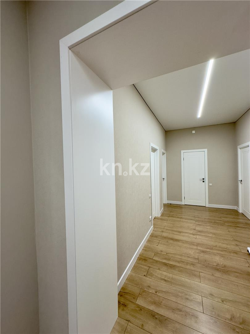 Продажа 3-комнатной квартиры, 97 м², пр. Шахтеров, дом  68 - Продажа  трехкомнатных квартир в Караганде фото 23 из 37