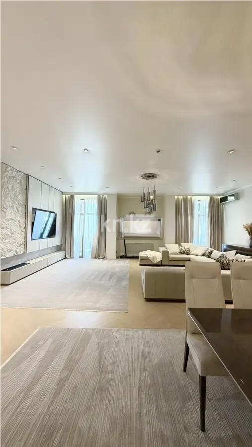 Продажа 4-комнатной квартиры, 200 м² в Алматы