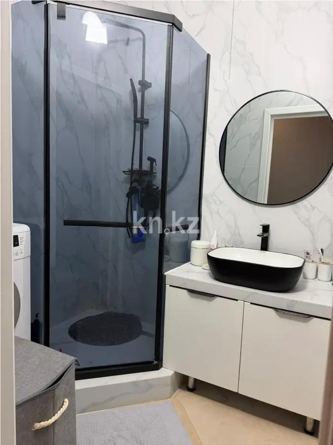 Продажа 2-комнатной квартиры, 68 м², пр. Абылай хана, дом  74 в Алматы - фото 4