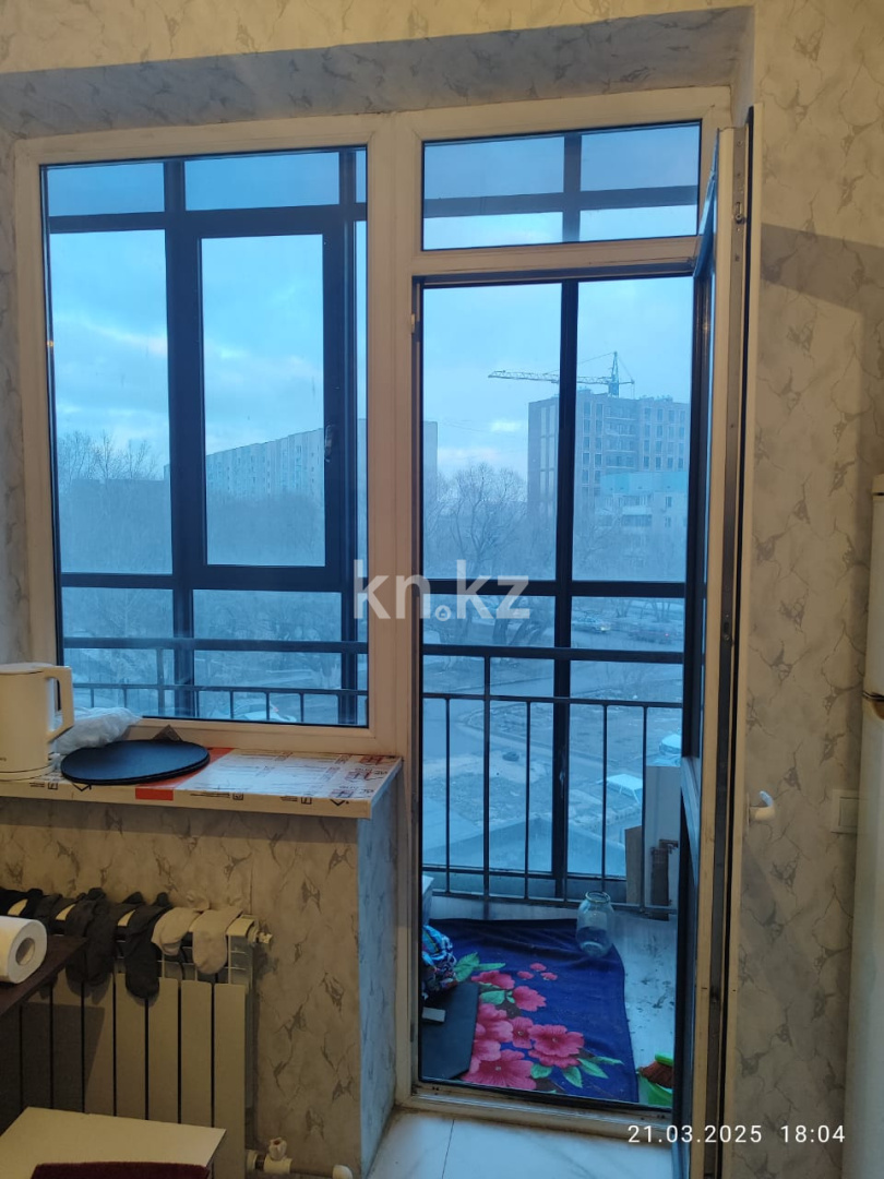 Продажа 1-комнатной квартиры, 35 м², ул. Дюсембекова - Продажа однокомнатных квартир в Караганде на Юго-Востоке фото 1 из 8