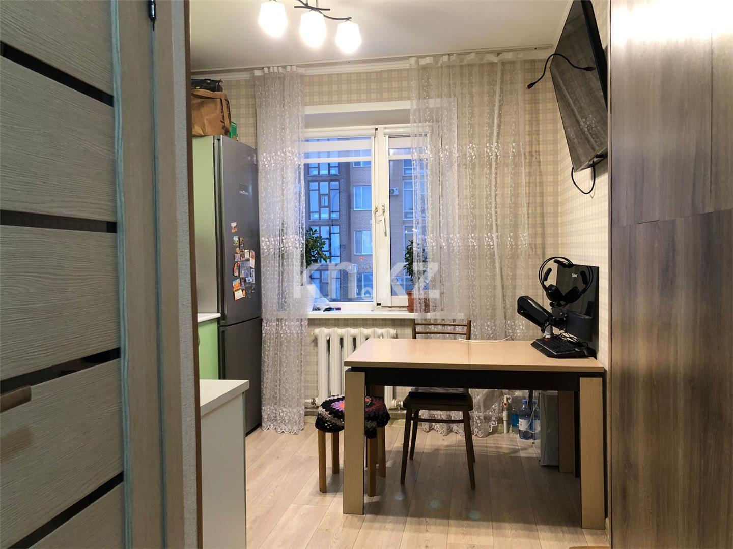 Продажа 2-комнатной квартиры, 54 м², мкр-н Степной-2, дом  1 в Караганде - фото 5