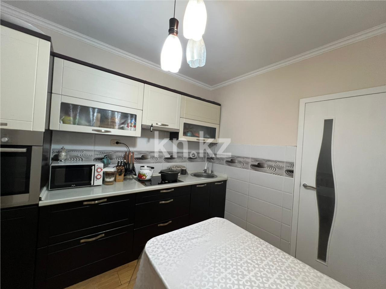 Продажа 3-комнатной квартиры, 68 м², мкр-н Голубые Пруды - Продажа квартир в Караганде фото 10 из 19