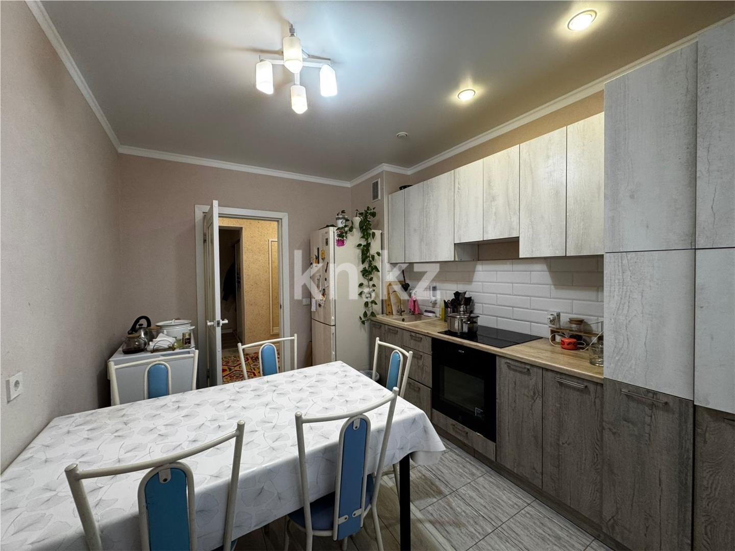 Продажа 3-комнатной квартиры, 73 м², ул. Маметовой в Астане - фото 4