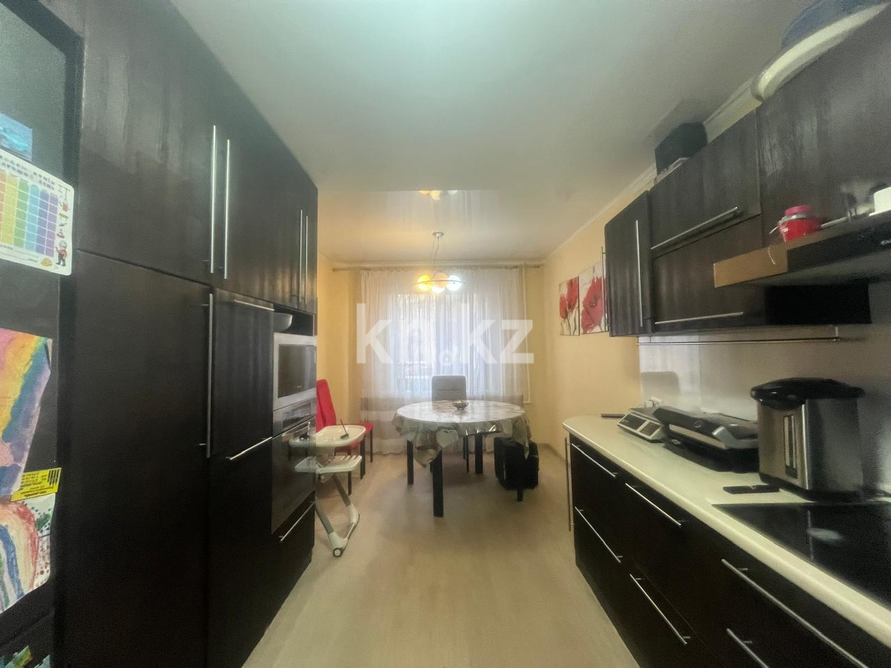 Продажа 5-комнатной квартиры, 99 м², мкр-н Степной-1, дом  4/37 - Продажа  пятикомнатных квартир в Караганде фото 1 из 3