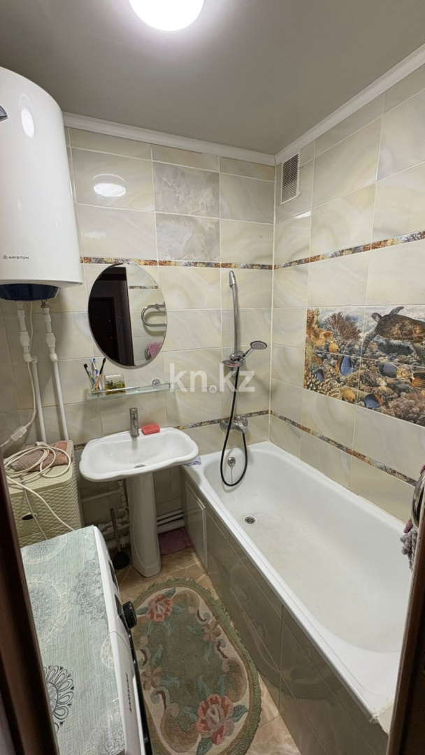 Продажа 3-комнатной квартиры, 65 м², ул. Дюсембекова, дом  49 - Продажа квартир в Караганде фото 11 из 13