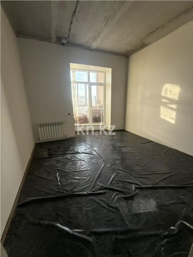 Продажа 4-комнатной квартиры, 117 м² в Караганде