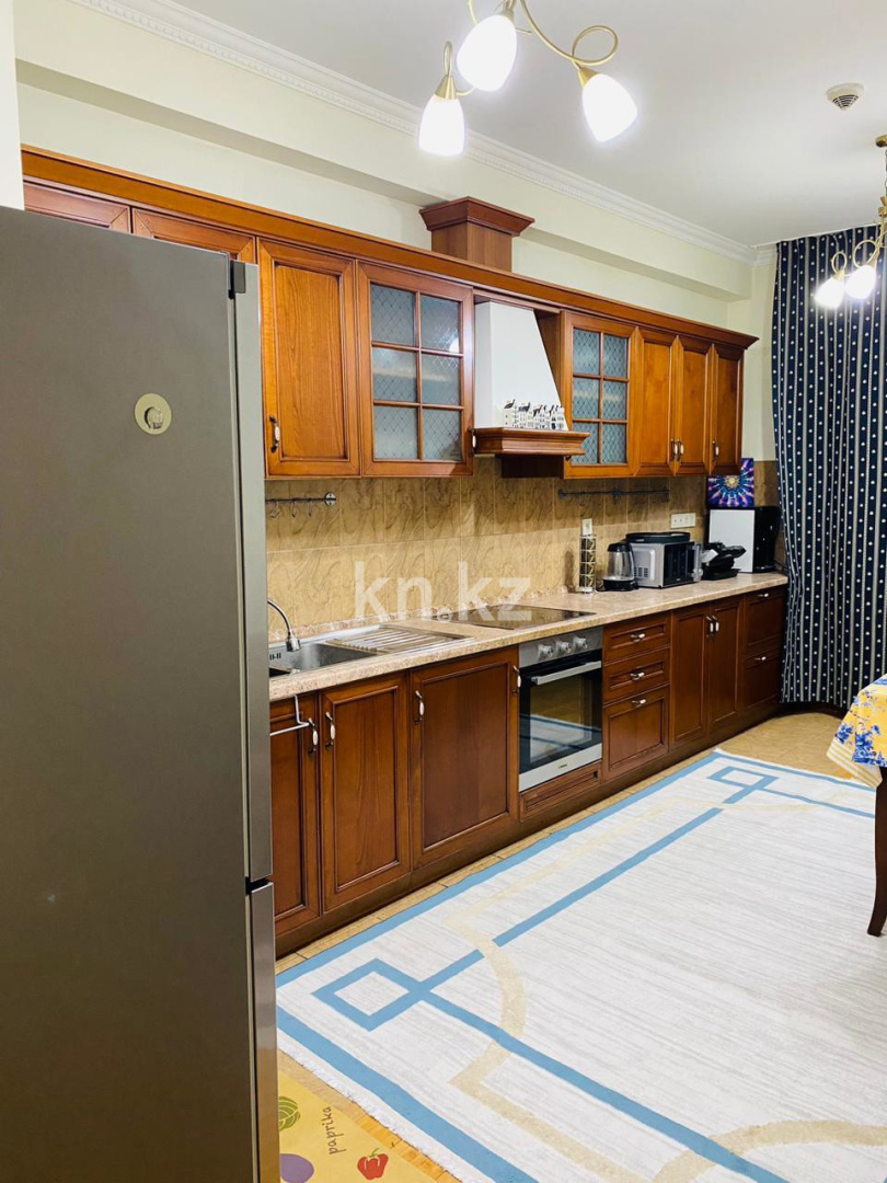 Аренда 3-комнатной квартиры, 140 м², ул. Мендикулова, дом  22 - Аренда  трехкомнатных квартир помесячно в Алматы с фото фото 17 из 28