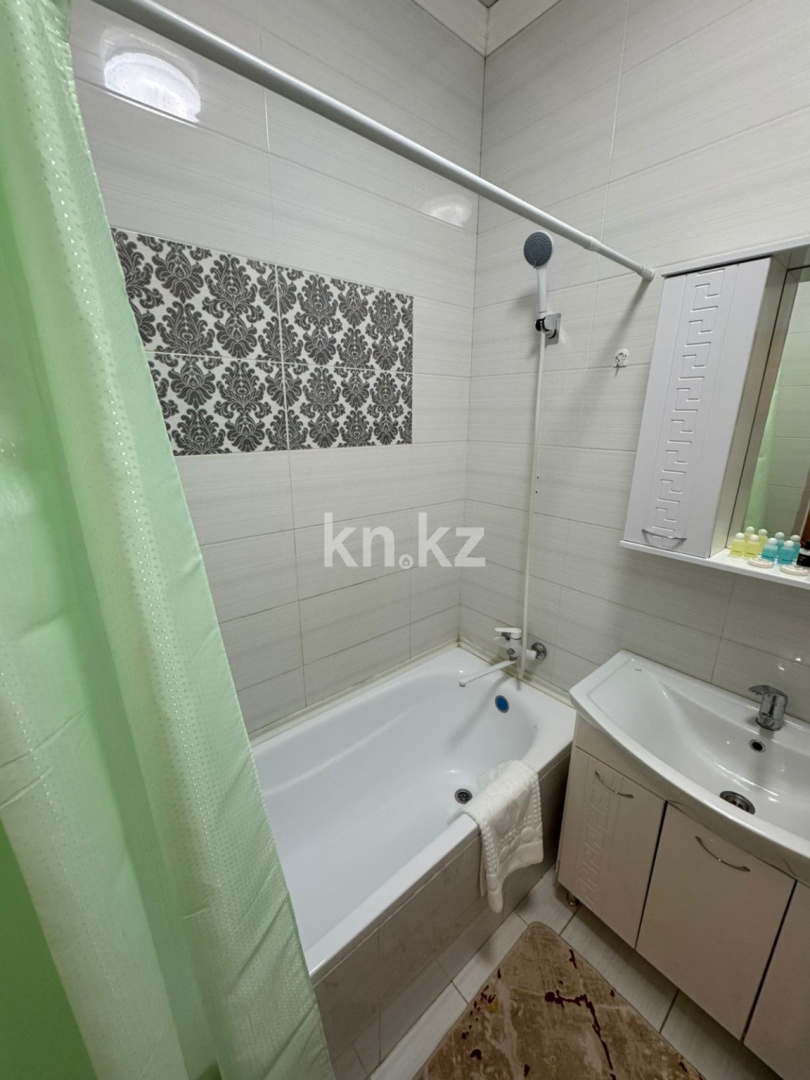 Аренда 1-комнатной квартиры посуточно, 50 м² в Астане - фото 10