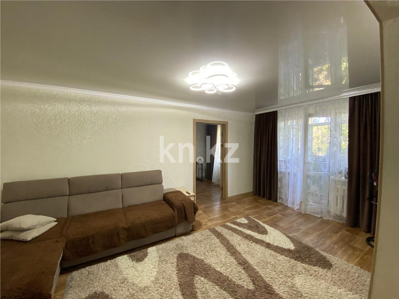 Продажа 2-комнатной квартиры, 44 м², ул. Алиханова - Продажа квартир в Караганде фото 1 из 14