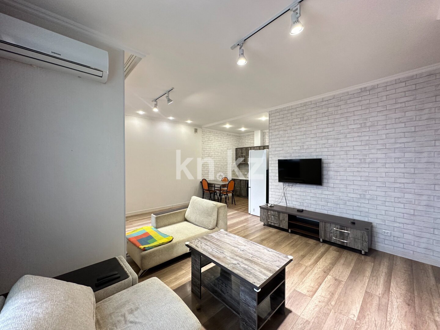 Продажа 2-комнатной квартиры, 56.8 м² в Караганде - фото 2