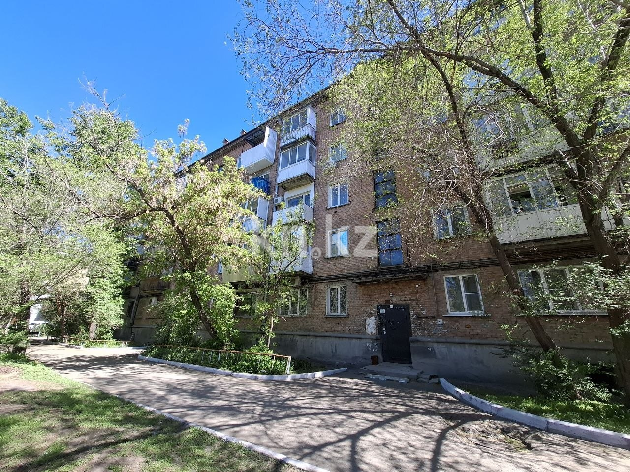 Продажа 1-комнатной квартиры, 31.1 м² - Продажа квартир в Усть-Каменогорске фото 1 из 12