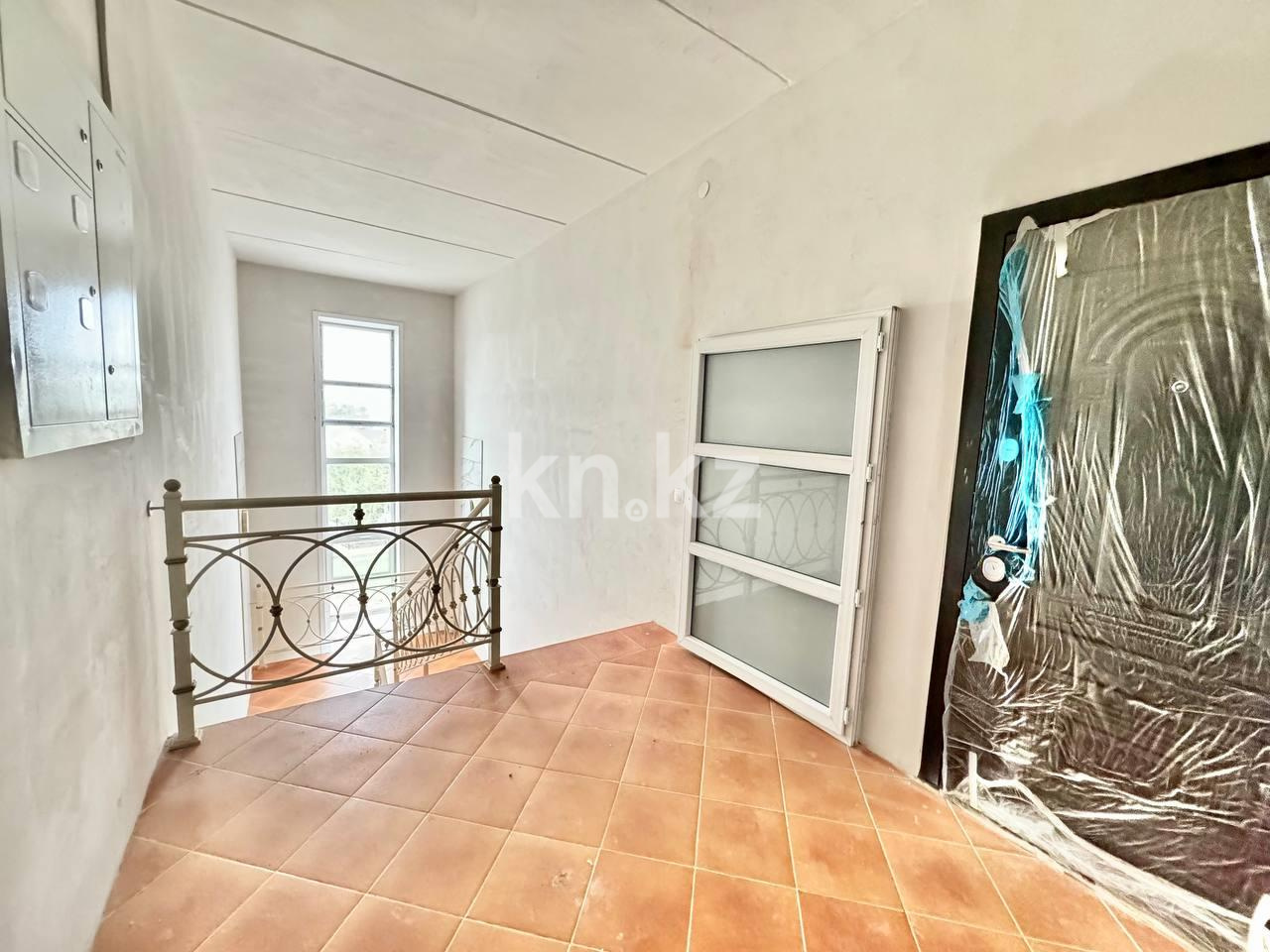 Продажа 3-комнатной квартиры, 72 м², мкр-н Алтын Арка - Продажа  трехкомнатных квартир в Караганде фото 14 из 15