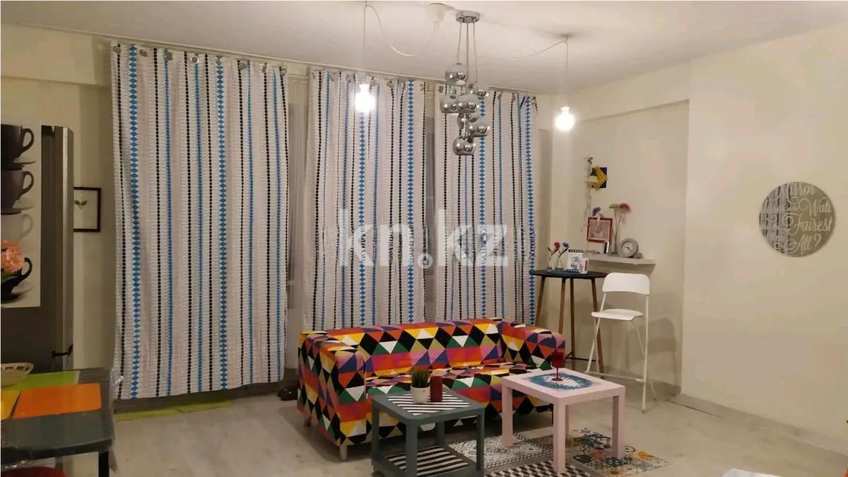 Продажа 2-комнатной квартиры, 52.4 м², ул. Толе би, дом  286/5 - Продажа квартир в Алматы фото 1 из 2