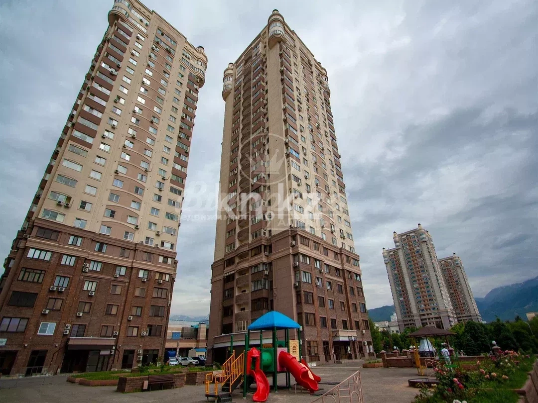 Продажа 4-комнатной квартиры, 131.9 м² в Алматы - фото 25