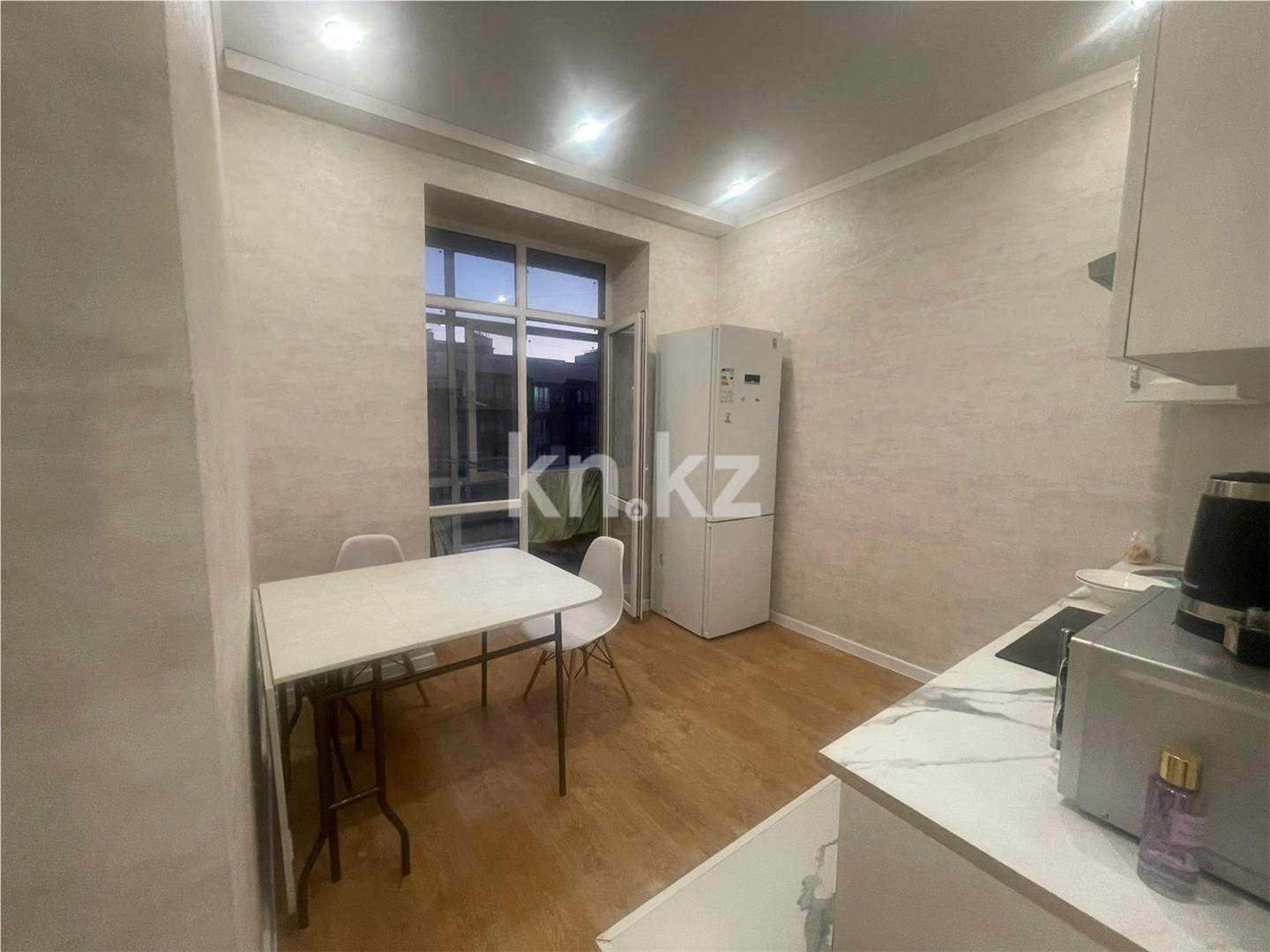 Продажа 1-комнатной квартиры, 41 м², ул. Ашимова, дом  21 блок А - Продажа  однокомнатных квартир в Караганде фото 4 из 8