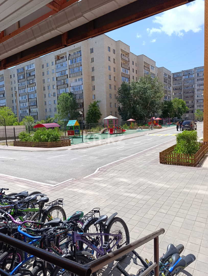 Продажа 4-комнатной квартиры, 86.6 м², ул. Карбышева, дом  5/9 - Продажа квартир в Караганде фото 1 из 14