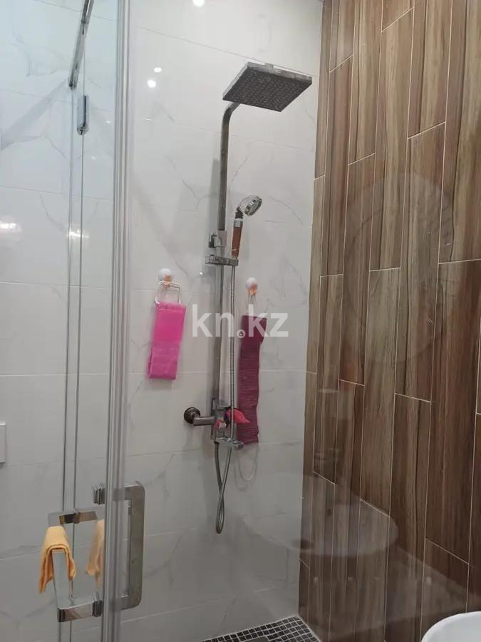 Продажа 3-комнатной квартиры, 85 м², ул. Ондасынова, дом  8 в Караганде - фото 5