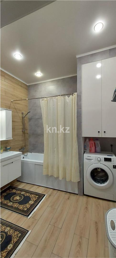 Продажа 3-комнатной квартиры, 92 м², пр. Шахтеров в Караганде - фото 9